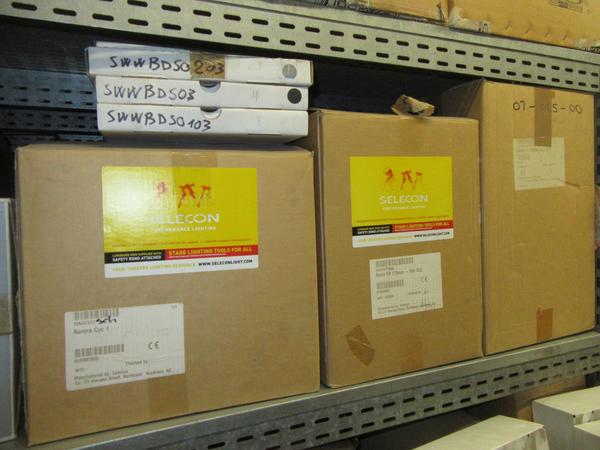 3#3347 Materiale elettrico e accessori per teatro in vendita - foto 18