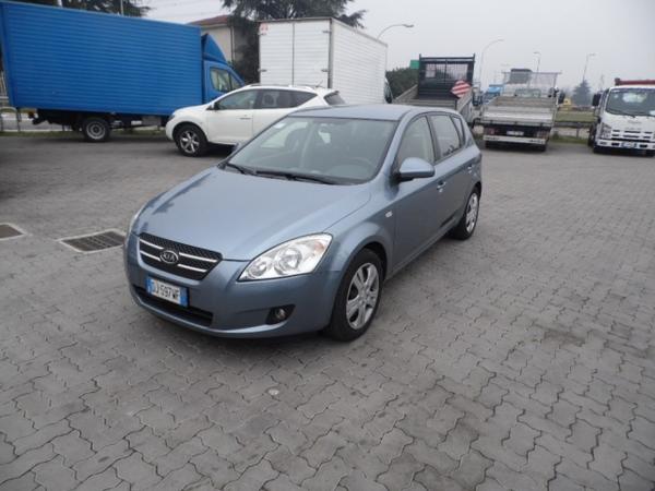 12#3357 Kia Cee'd 1.6 CRDi VGT 115CV in vendita - foto 11