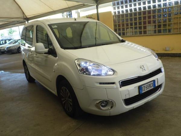18#3357 Autovettura Peugeot Partner in vendita - foto 1