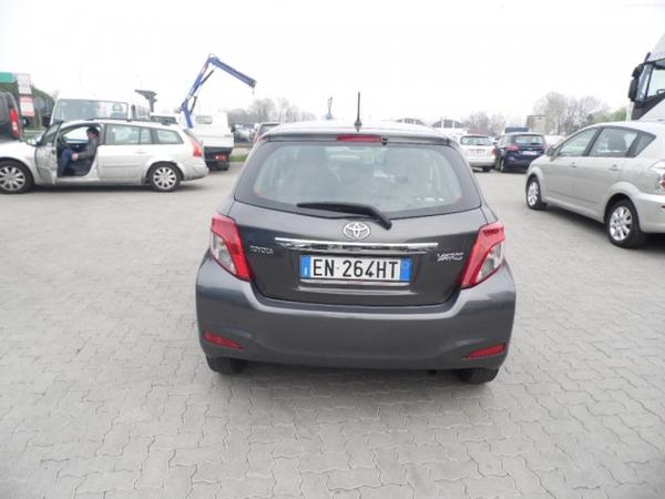 20#3357 Autovettura Toyota Yaris in vendita - foto 7