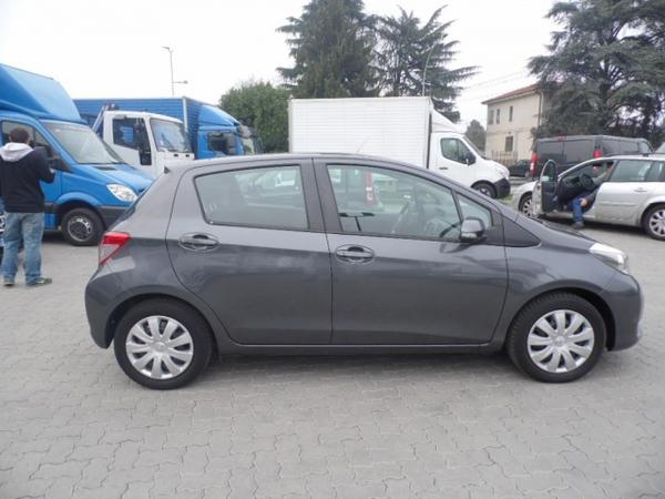 20#3357 Autovettura Toyota Yaris in vendita - foto 8