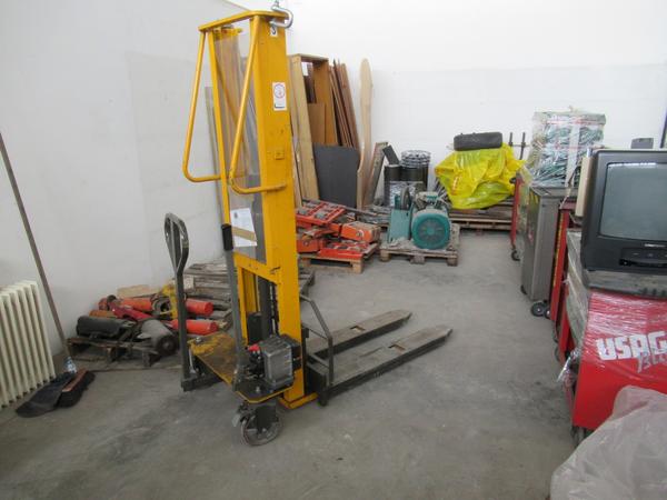 3#3359 Sollevatore oleodinamico Fac e elementi logistica in vendita - foto 1