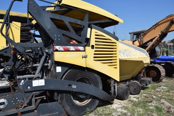 1#3367 Vibrofinitrice gommata Bomag 600 P HCE in vendita - foto 4