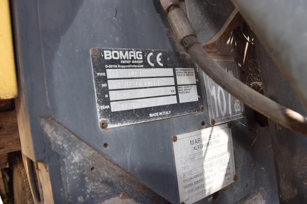 1#3367 Vibrofinitrice gommata Bomag 600 P HCE in vendita - foto 19