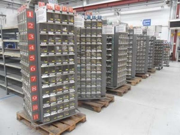 1#3373 Giacenze di magazzino e attrezzature per l’assemblaggio di macchine industriali in vendita - foto 78