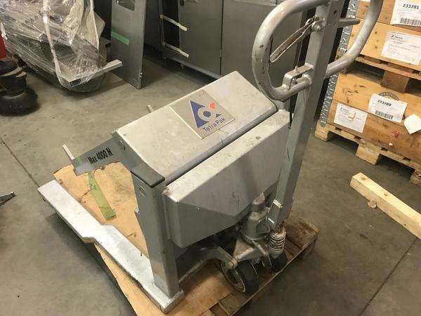 2#3373 Filling machine Tetra Pak e Carrello elevatore OM in vendita - foto 22