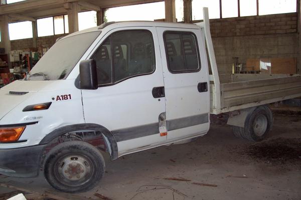 4#3380 Autocarro Iveco 35C12 in vendita - foto 3