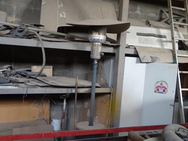 64#3380 Scaffali e banco da lavoro in vendita - foto 5