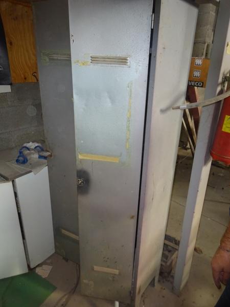 64#3380 Scaffali e banco da lavoro in vendita - foto 8