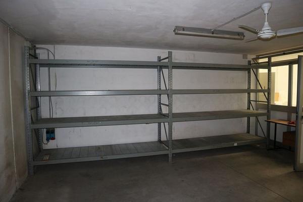 1#3413 Gruppo elettrogeno e scaffalature in vendita - foto 5