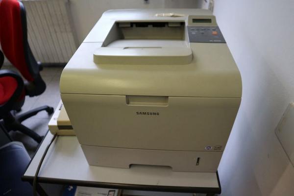 2#3413 Arredamento ufficio e attrezzature elettroniche in vendita - foto 13
