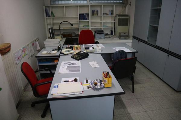 2#3413 Arredamento ufficio e attrezzature elettroniche in vendita - foto 17