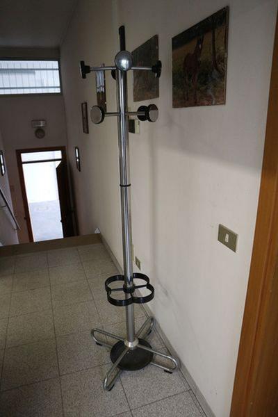 2#3413 Arredamento ufficio e attrezzature elettroniche in vendita - foto 24