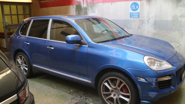 2#3414 Automobile Porsche Cayenne Turbo in vendita - foto 2