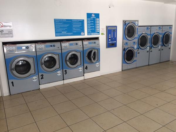 14#3422 Macchine lavacentrifughe con essicatoi Electrolux in vendita - foto 1