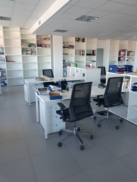 20#3422 Arredi per ufficio in vendita - foto 1