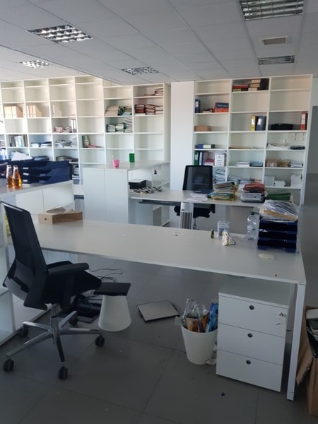 20#3422 Arredi per ufficio in vendita - foto 3