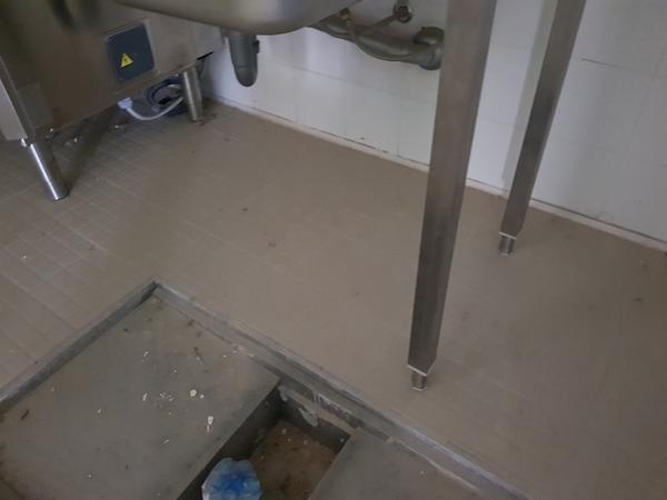 13#3428 Lavello e Tavolo inox in vendita - foto 5