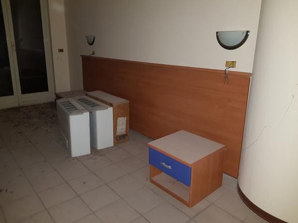 25#3428 Arredamenti per stanza hotel in vendita - foto 40