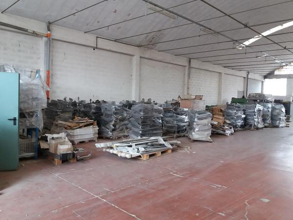 1#3432 Minuteria e ferramenta per produzione di mobili in vendita - foto 1