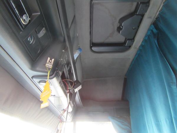 34#3441 Trattore stradale Iveco Magirus in vendita - foto 17