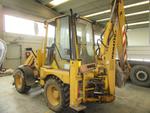 Immagine 6 - Macchina operatrice semovente Komatsu WB70A - Lotto 13 (Asta 3444)