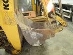 Image 16 - Komatsu WB70A self-propelled machine - Lot 13 (Auction 3444)