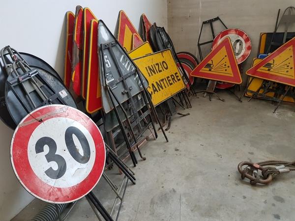 200#3444 Attrezzature da cantiere in vendita - foto 5