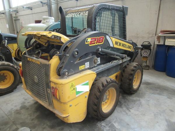 6#3444 Minipala semovente New Holland in vendita - foto 3