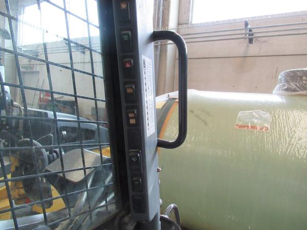 7#3444 Minipala semovente New Holland in vendita - foto 17