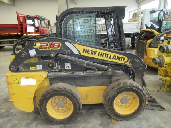 8#3444 Minipala semovente New Holland in vendita - foto 2