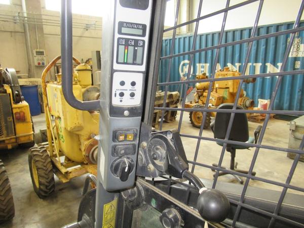 8#3444 Minipala semovente New Holland in vendita - foto 15