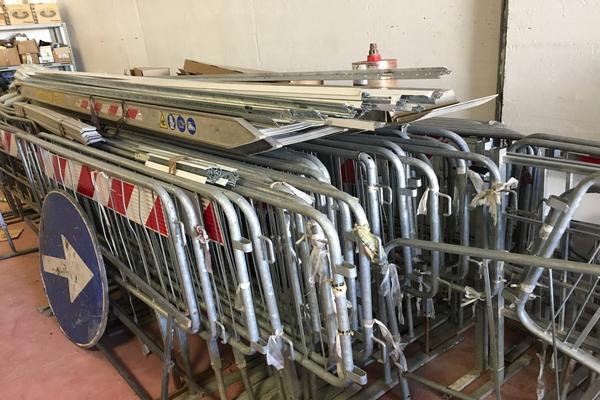 15#3446 Attrezzature e insegne da cantiere in vendita - foto 11