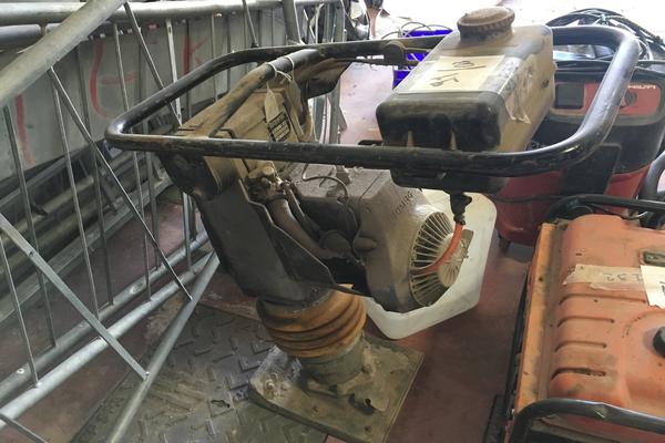 15#3446 Attrezzature e insegne da cantiere in vendita - foto 14