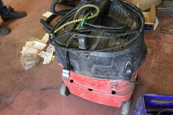 15#3446 Attrezzature e insegne da cantiere in vendita - foto 18