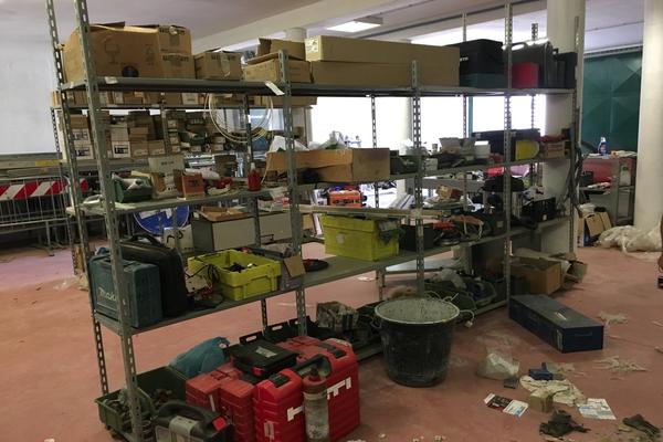 15#3446 Attrezzature e insegne da cantiere in vendita - foto 24