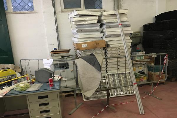 15#3446 Attrezzature e insegne da cantiere in vendita - foto 27