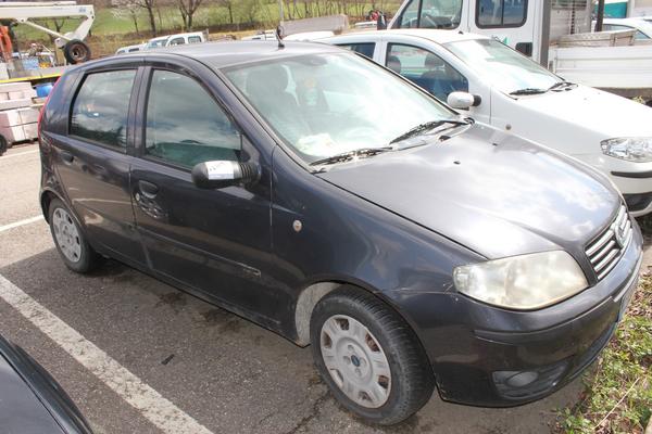 10018#3450 Autocarro Fiat Punto Van in vendita - foto 1