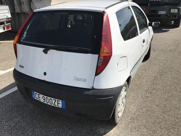 45014#3450 Autocarro Fiat Punto Van JTD in vendita - foto 5