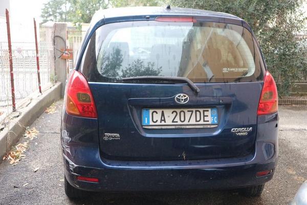 3#3458 Autovettura Toyota Corolla Verso in vendita - foto 2