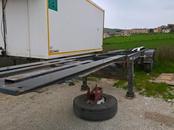 Rimorchi e semirimorchi in vendita