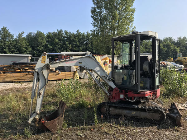 1#3475 Mini escavatore cingolato Takeuchi TB23R in vendita - foto 1