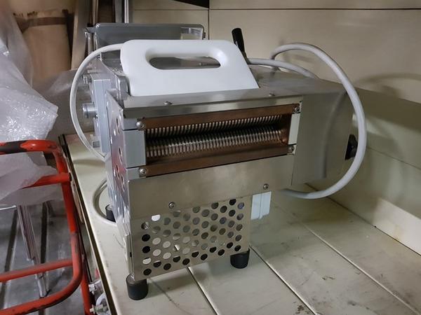 4#3482 Macchina per la pasta Monferrini e bilancia in vendita - foto 1