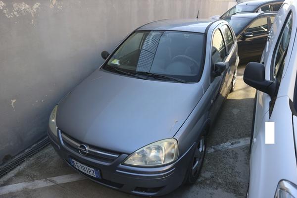 2#3502 Autocarro Iveco 35 e autovettura Opel Corsa in vendita - foto 7