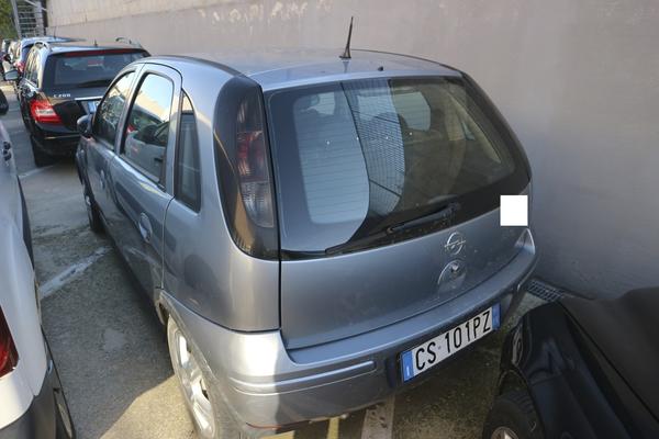 2#3502 Autocarro Iveco 35 e autovettura Opel Corsa in vendita - foto 10