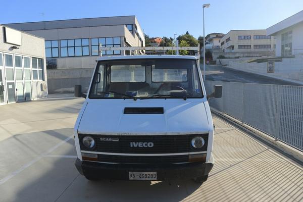 2#3502 Autocarro Iveco 35 e autovettura Opel Corsa in vendita - foto 16
