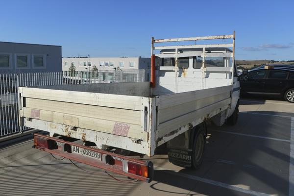 2#3502 Autocarro Iveco 35 e autovettura Opel Corsa in vendita - foto 19
