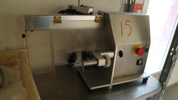 15#3503 Pela mele elettrico in vendita - foto 3