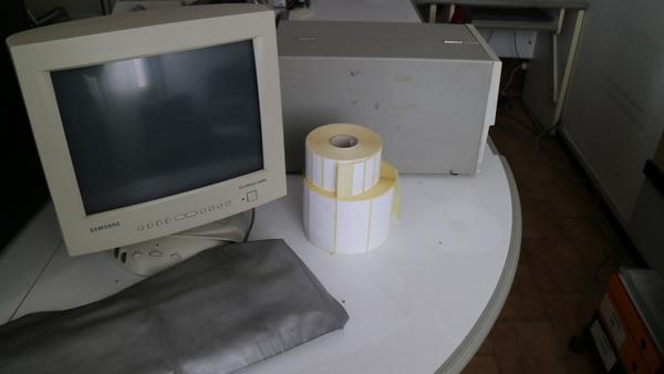 2#3503 Arredi e macchine da ufficio in vendita - foto 10