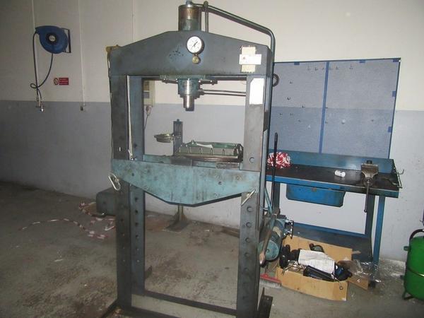 1#3504 Attrezzature per autofficina in vendita - foto 29